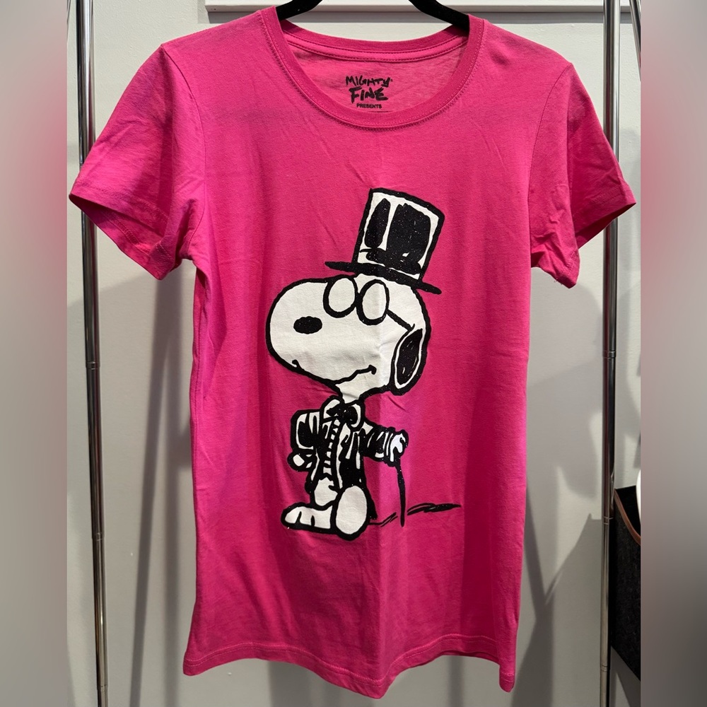 Mighty Fine Peanuts Snoopy in Tuxedo and Top Hat Pink T-Shirt Size M Runs Small